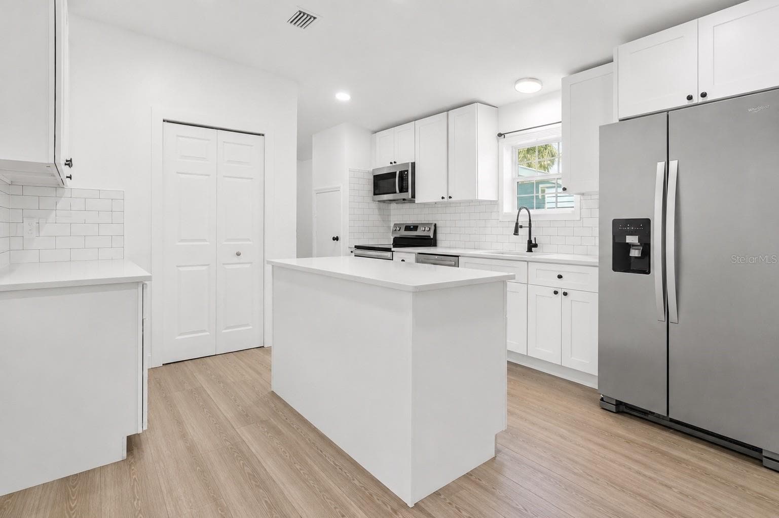 Kitchen - 36112 LAKE UNITY RD, FRUITLAND PARK