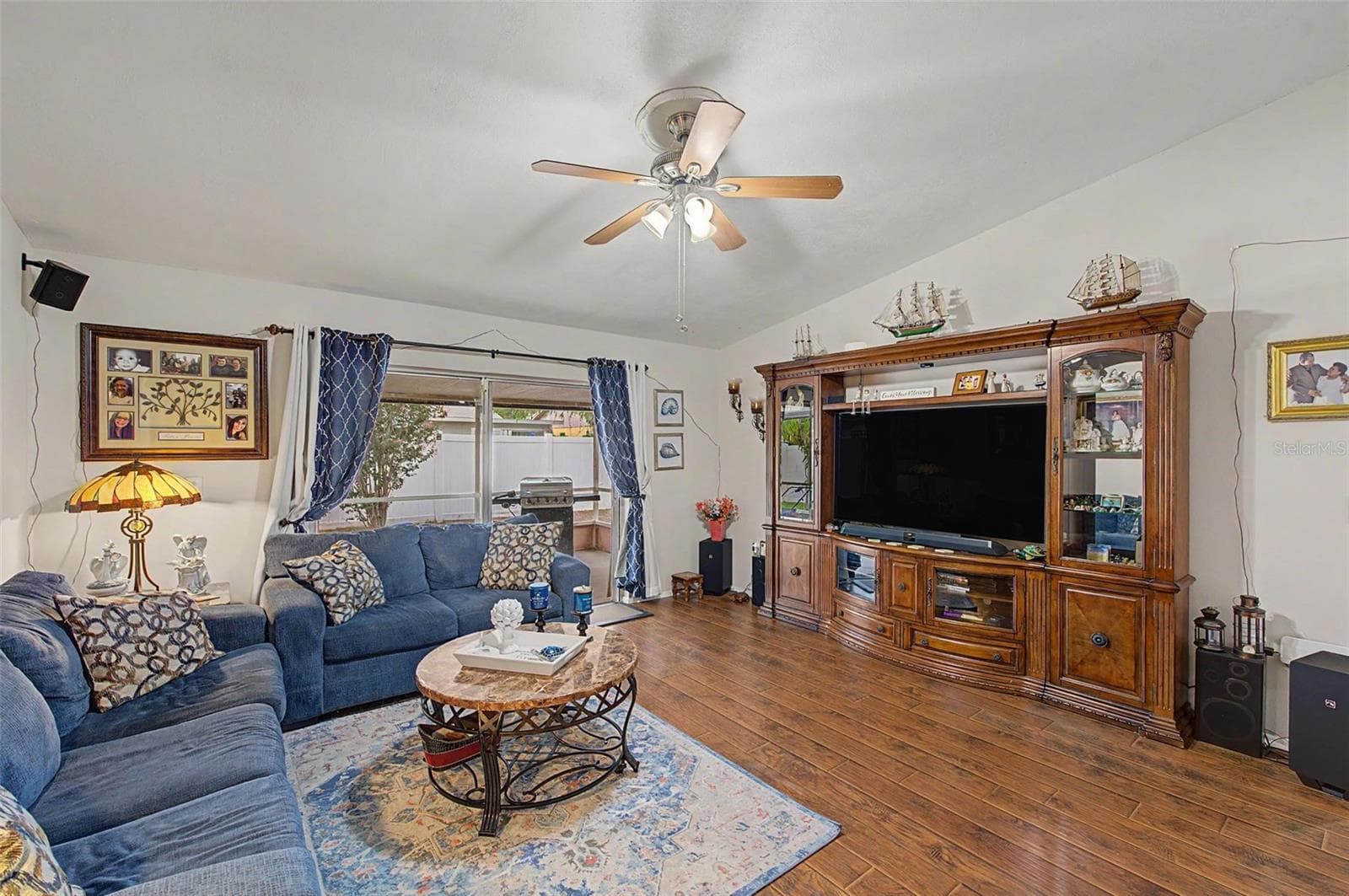 Single Family Residence at 1004 COOLWOOD PL, BRANDON, photo 18 of 44