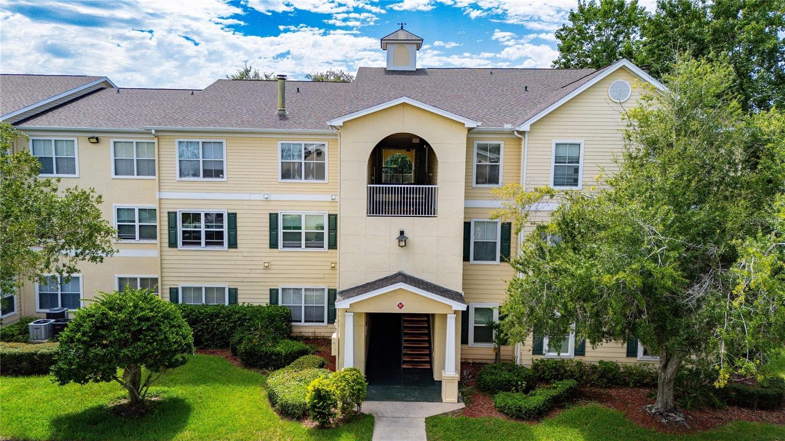 18525 BRIDLE CLUB DR #18525