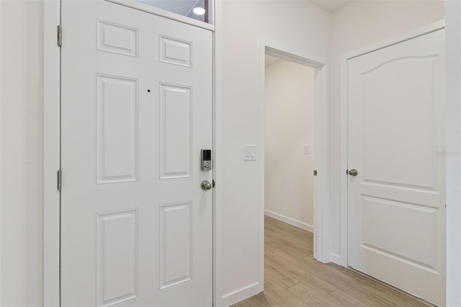 Single Family Residence at 1347 GRAND FLORA LN, SANFORD, photo 2 of 42