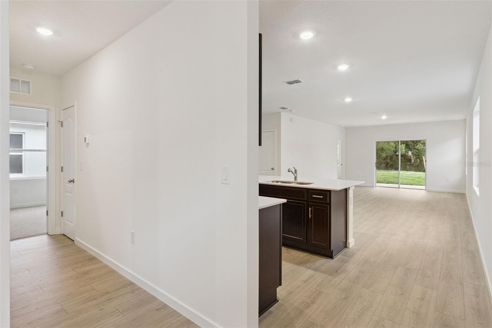 Single Family Residence at 1347 GRAND FLORA LN, SANFORD, photo 18 of 42