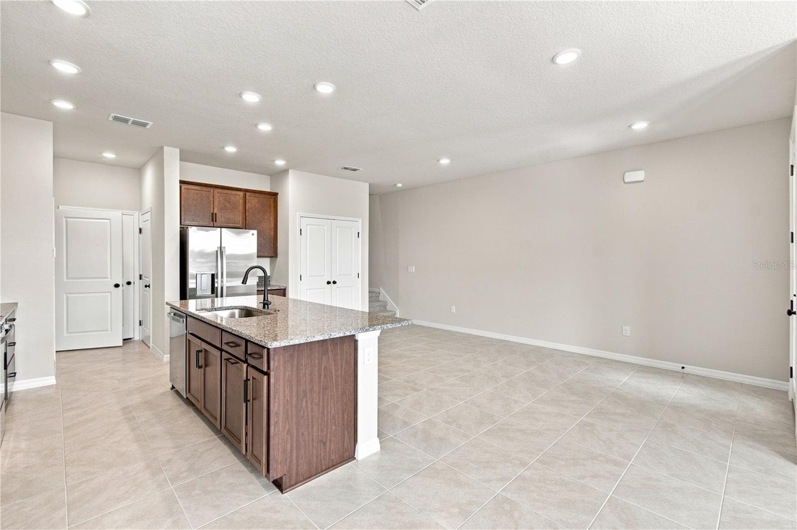 Kitchen - 5588 COOPERS HAWK CT, ST CLOUD