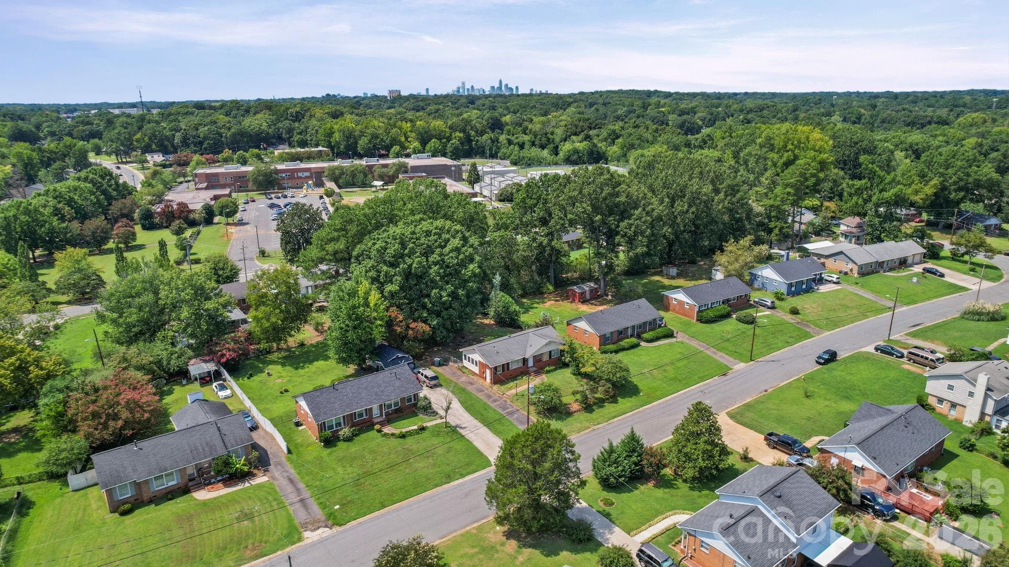Single Family Residence at 3029 Rosehill Drive, Charlotte, photo 34 of 37