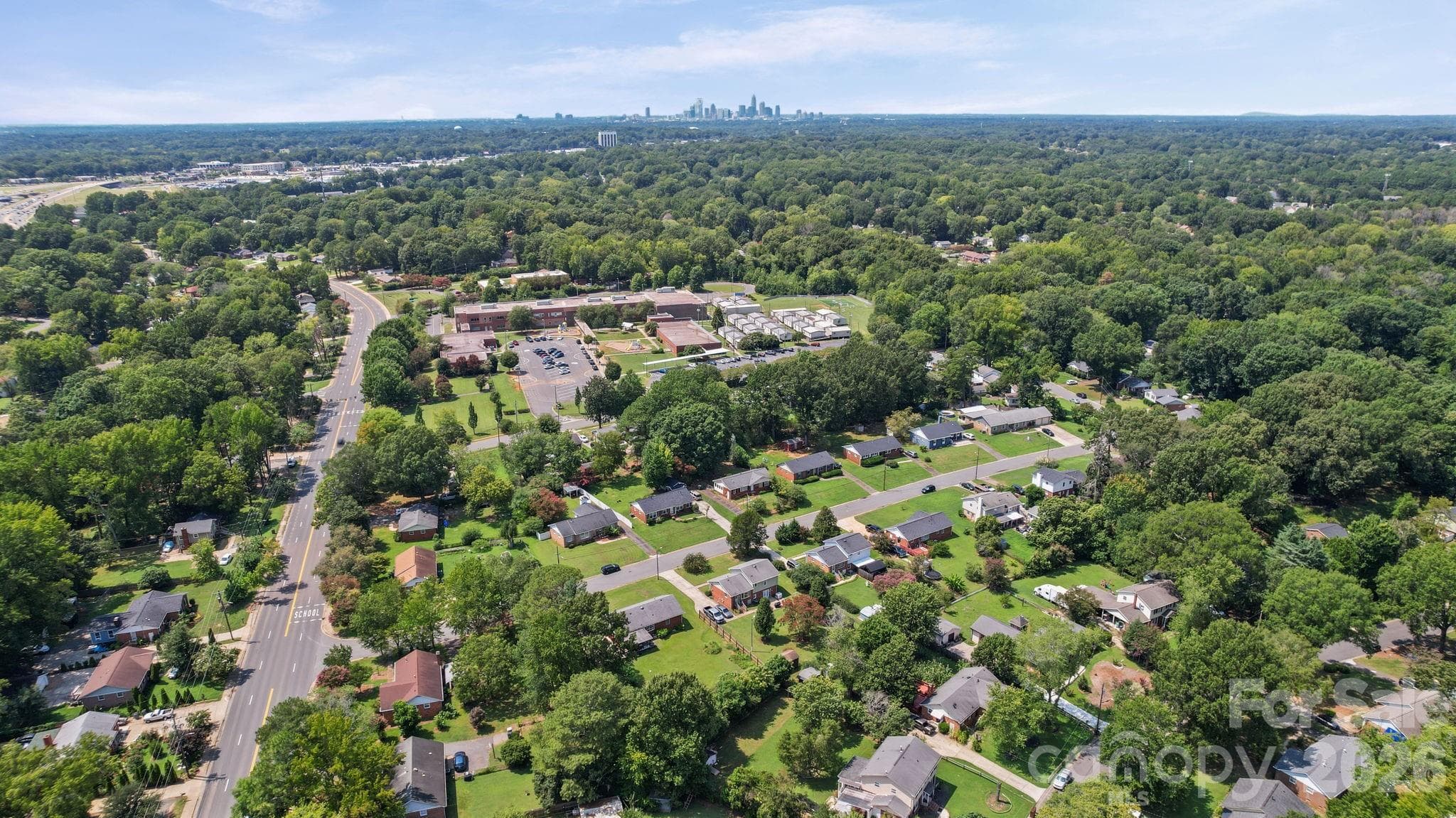 Single Family Residence at 3029 Rosehill Drive, Charlotte, photo 36 of 37