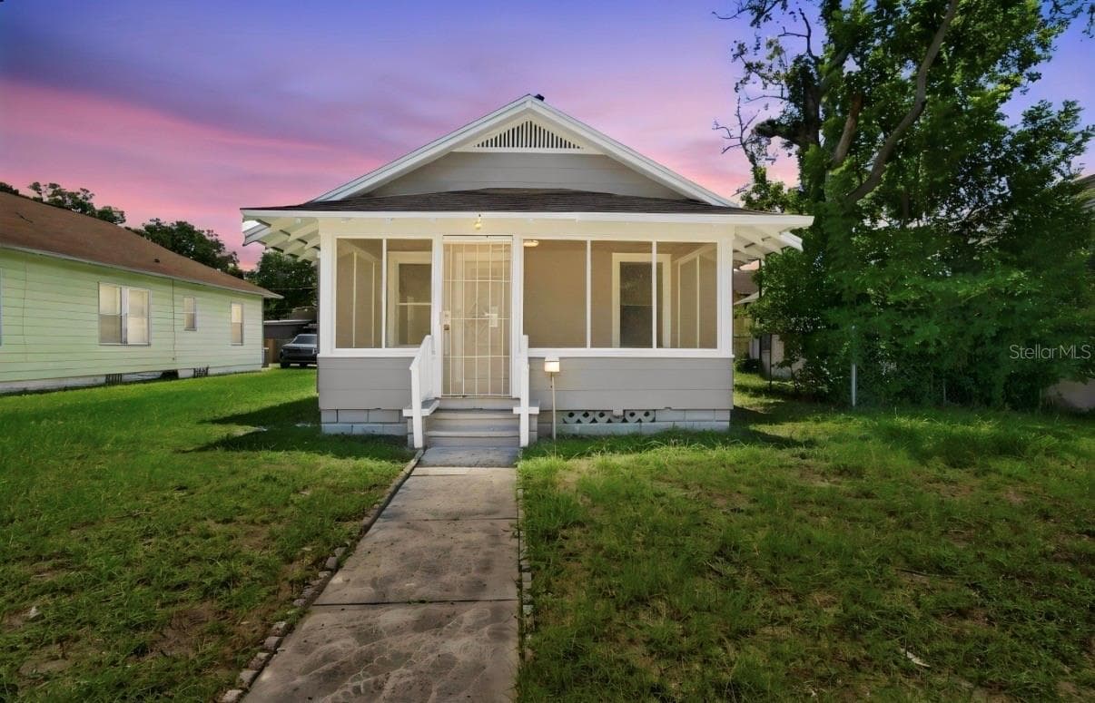 1140 10TH AVE S
