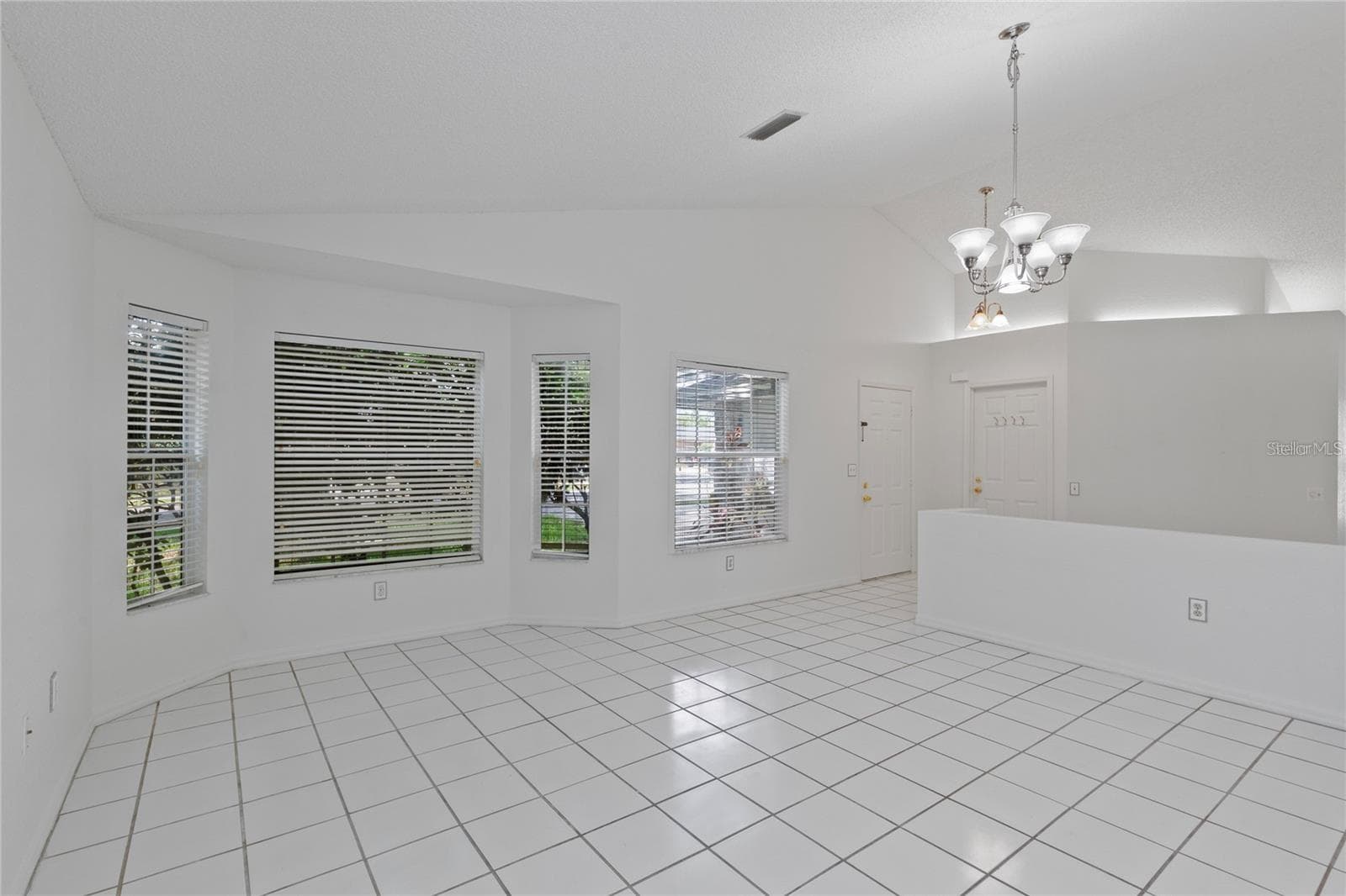 Single Family Residence at 5116 PLANTATION DR, HOLIDAY, photo 6 of 11