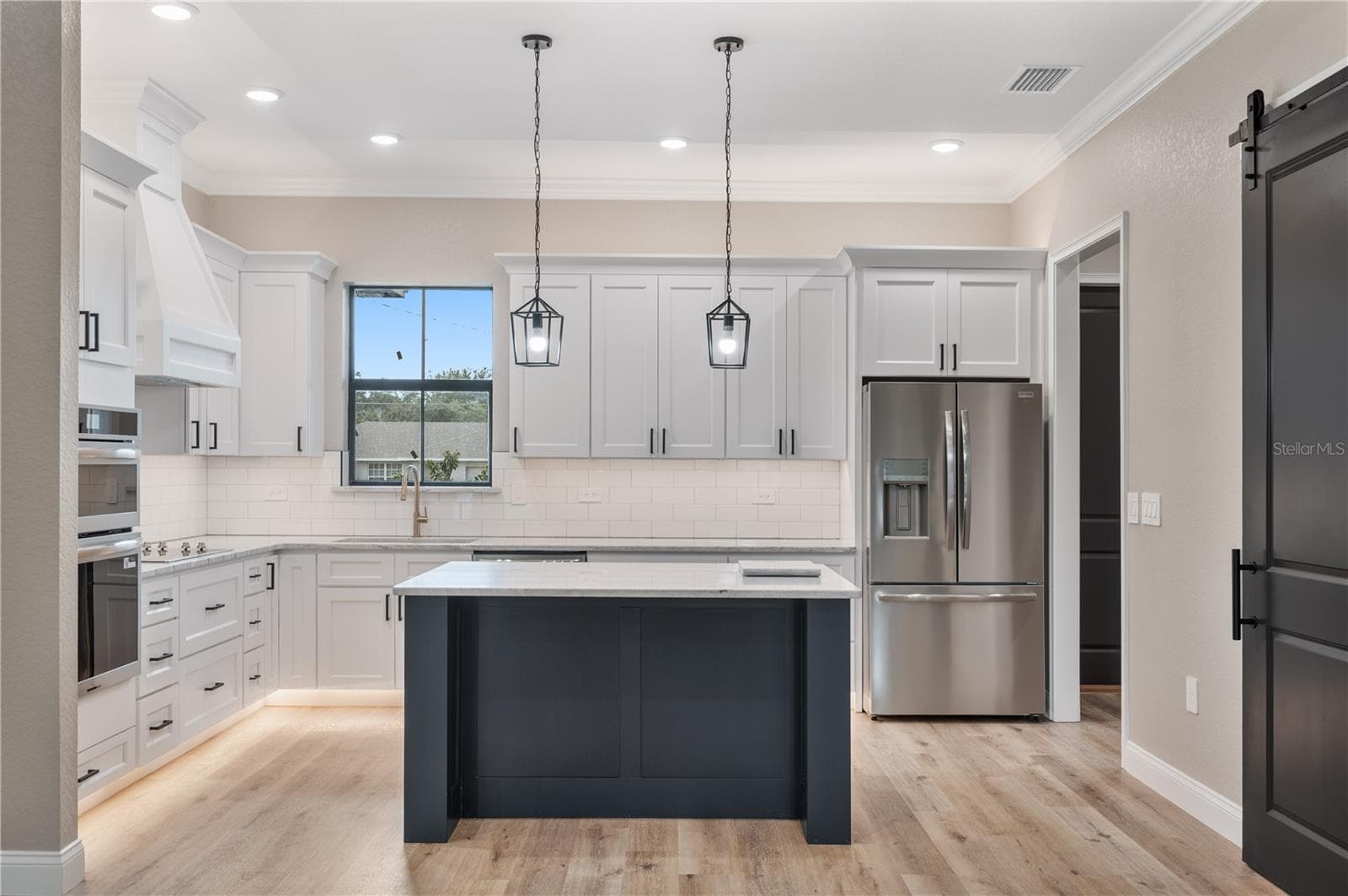 Single Family Residence at 2411 OLD MEDULLA RD, LAKELAND, photo 12 of 39