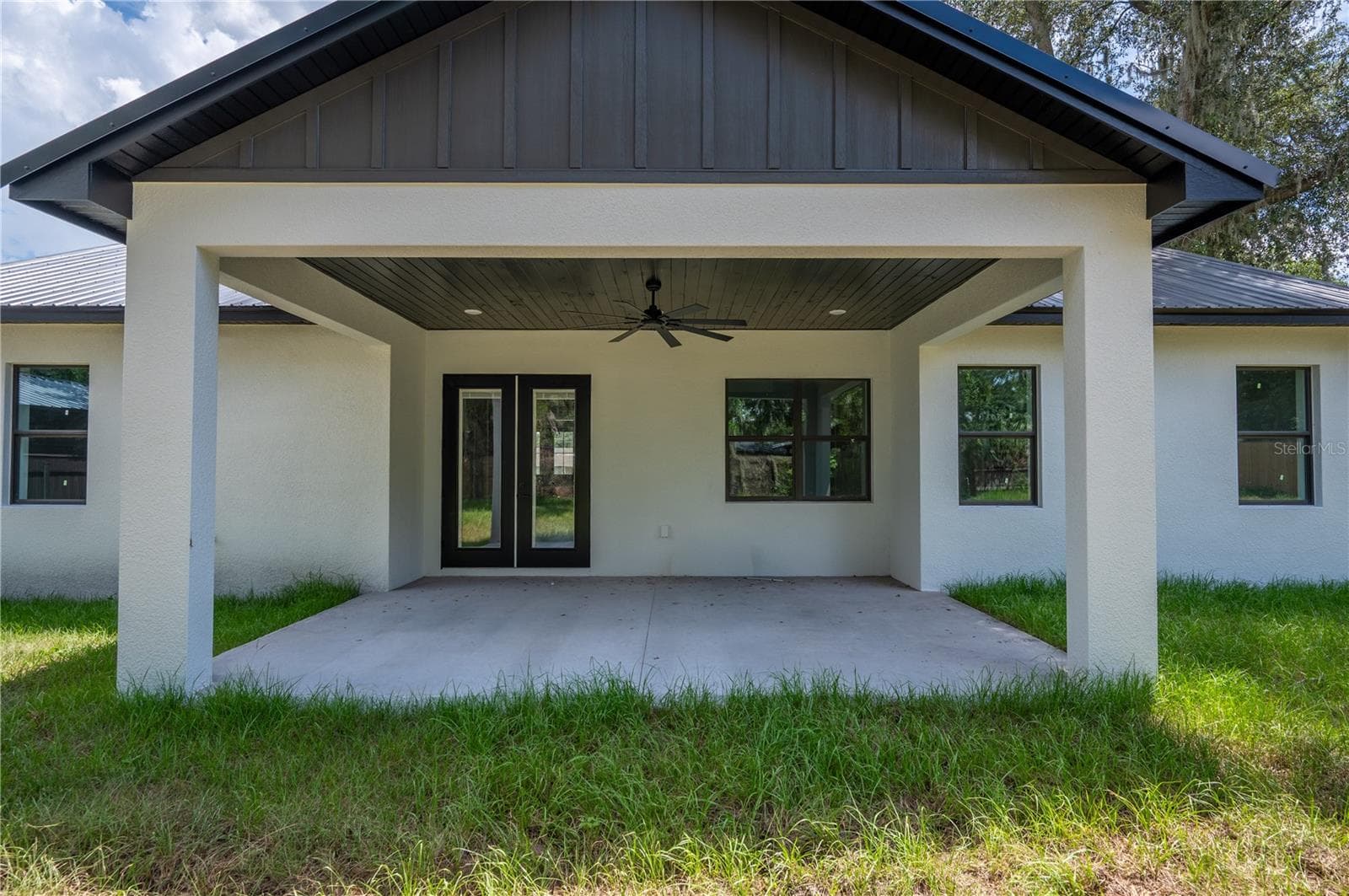 Single Family Residence at 2411 OLD MEDULLA RD, LAKELAND, photo 37 of 39