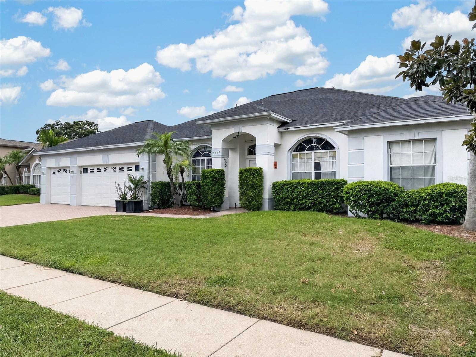 Single Family Residence at 3637 DEVEREAUX CT, ORLANDO, photo 2 of 38
