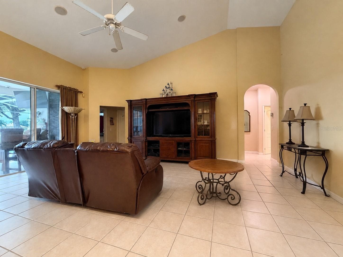 Single Family Residence at 3637 DEVEREAUX CT, ORLANDO, photo 5 of 38