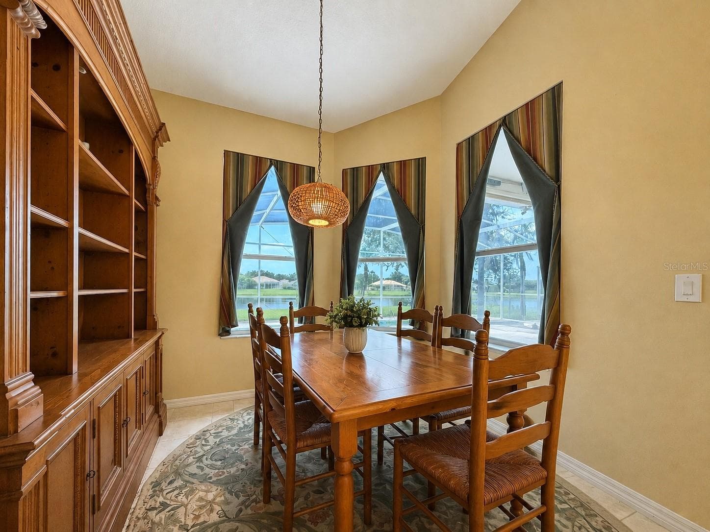 Single Family Residence at 3637 DEVEREAUX CT, ORLANDO, photo 10 of 38