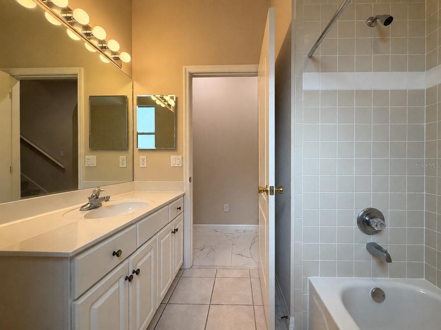 Single Family Residence at 3637 DEVEREAUX CT, ORLANDO, photo 16 of 38