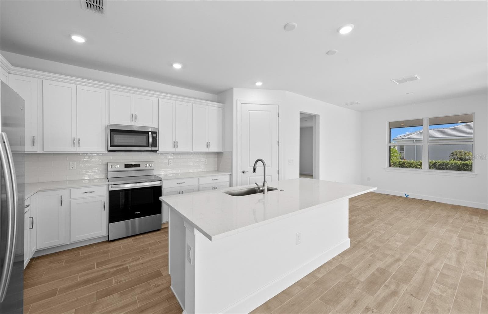 Mystique floorplan, homes may vary. - 17086 MOONFLOWER DR, VENICE