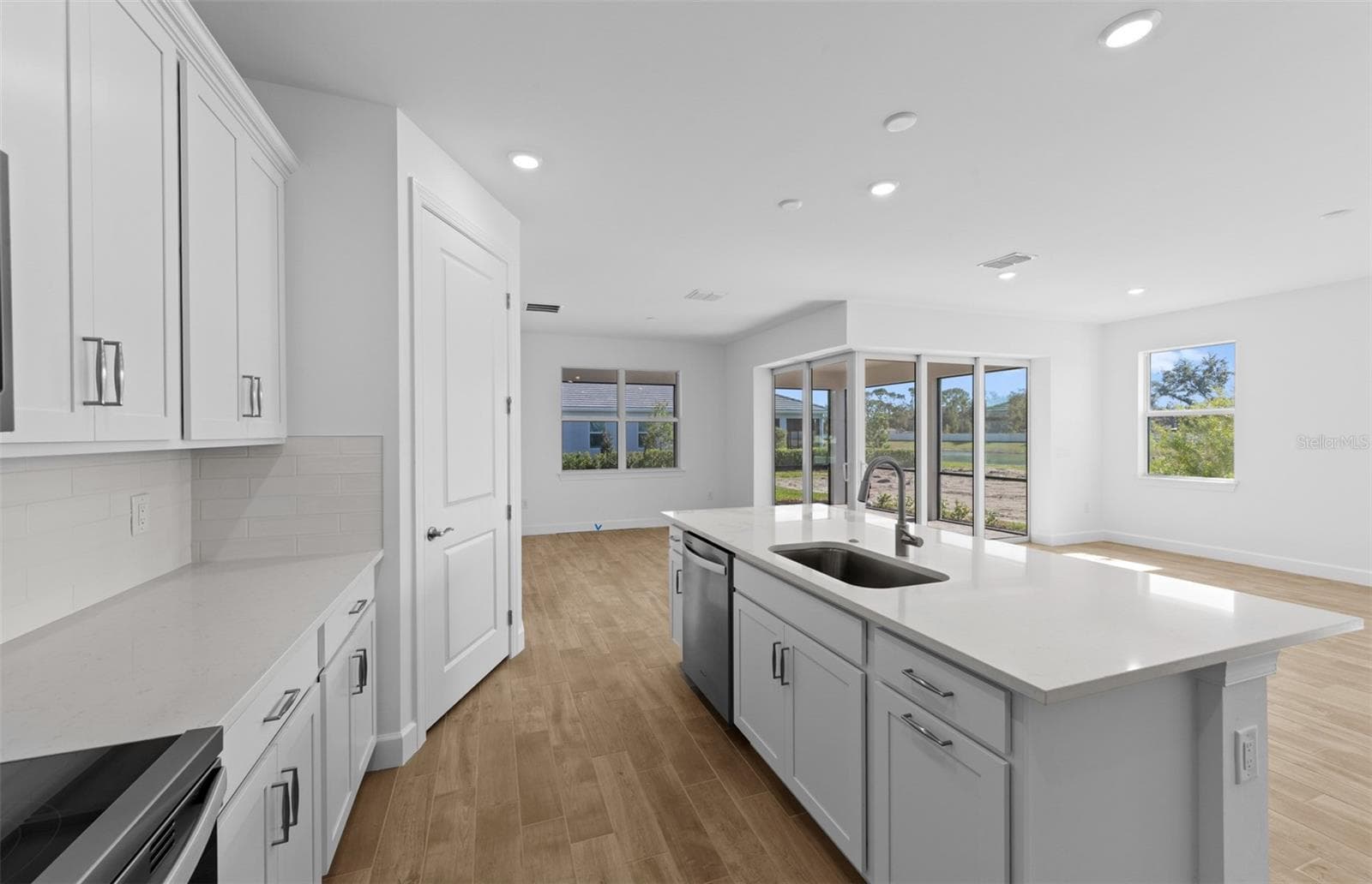 Mystique floorplan, homes may vary. - 17086 MOONFLOWER DR, VENICE
