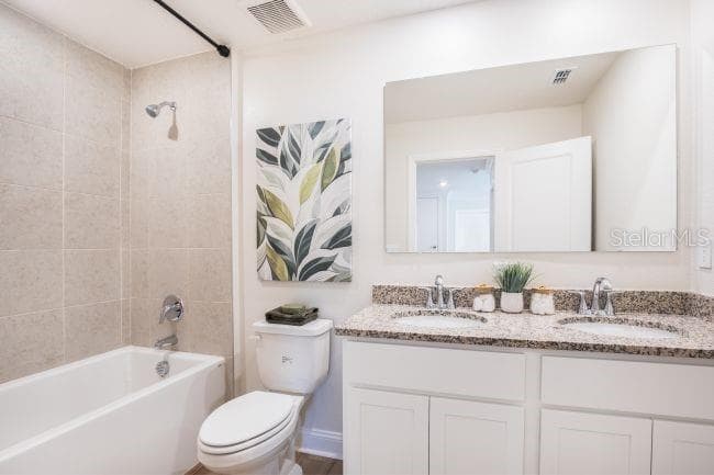 Model home - actual features may vary. - 3418 MONARCH WAY, GREEN COVE SPRINGS