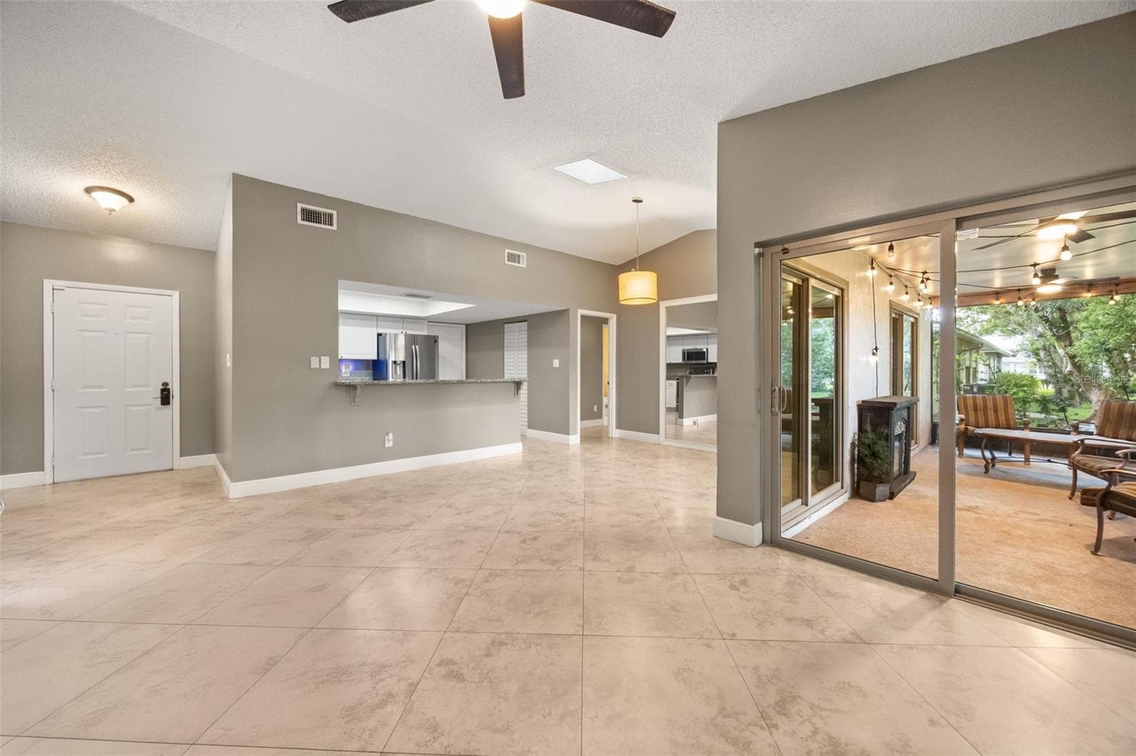 Single Family Residence at 11813 SCOTTY DR, ORLANDO, photo 9 of 30