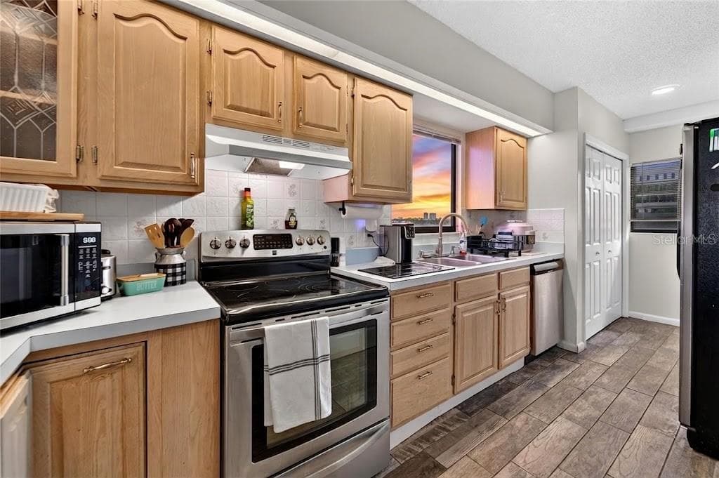 Condominium at 828 BAHIA DEL SOL DR #59, RUSKIN, photo 15 of 40