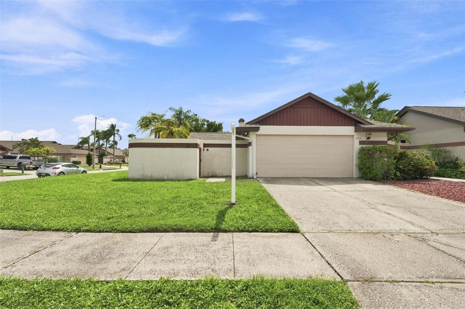 Front Exterior - 10836 VENICE CIR, TAMPA