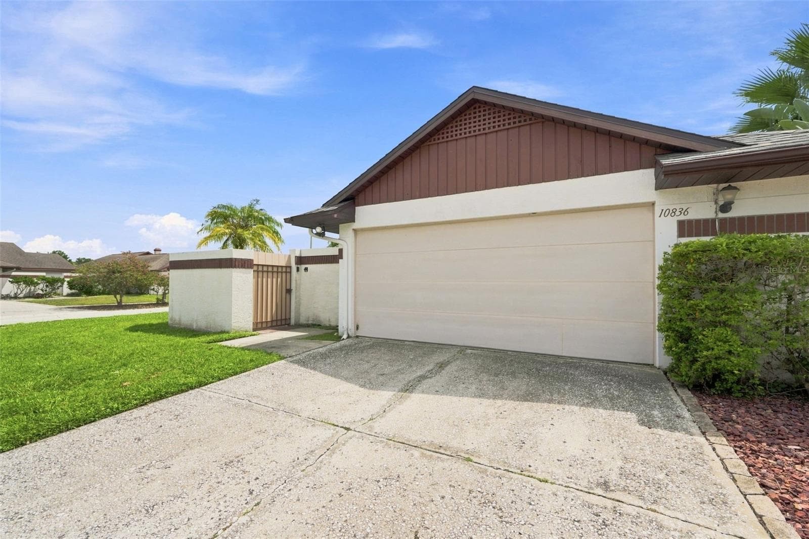 10836 VENICE CIR