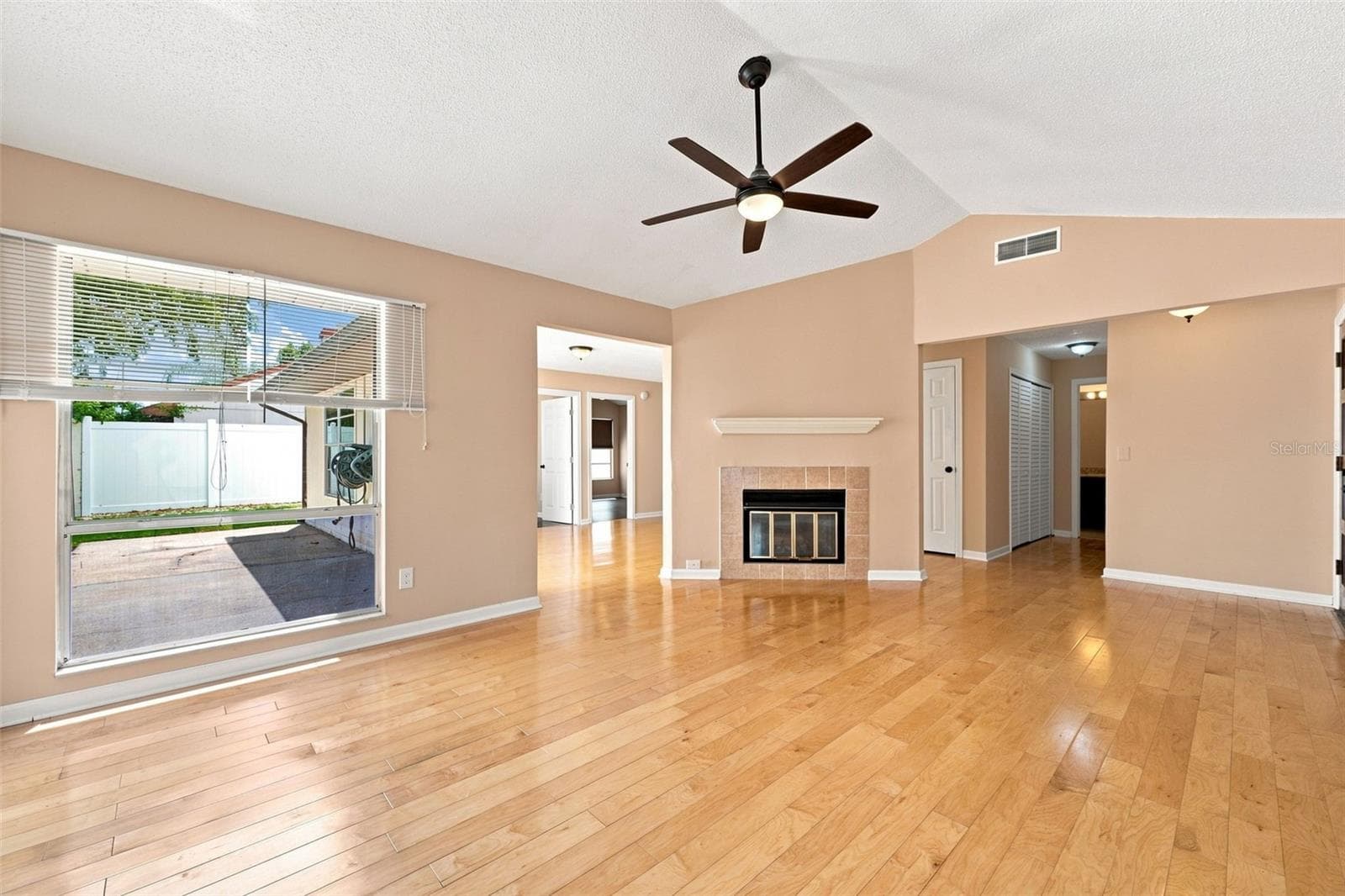 Living Room - 10836 VENICE CIR, TAMPA