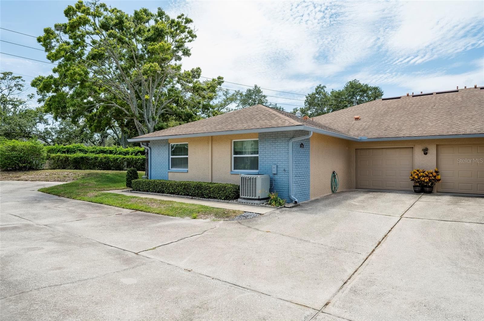 Condominium at 1245 SUTHERLAND CT #1452, DUNEDIN, photo 2 of 33