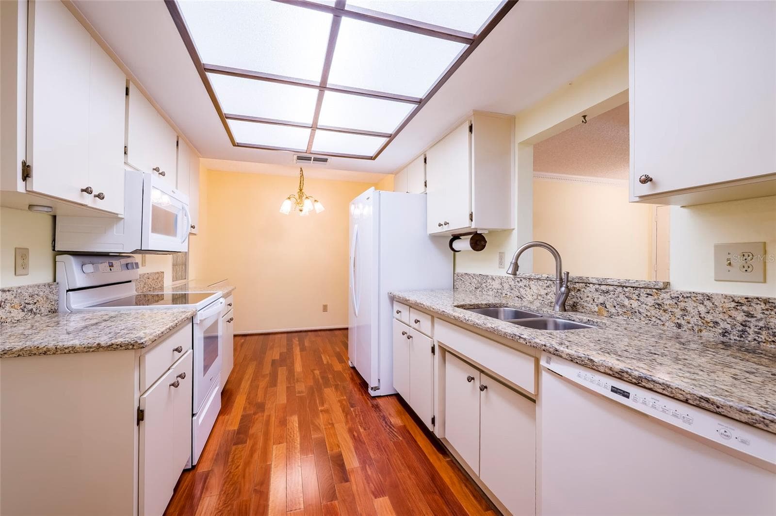 Condominium at 1245 SUTHERLAND CT #1452, DUNEDIN, photo 16 of 33
