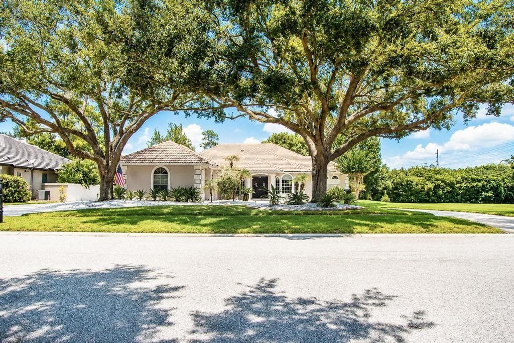 Single Family Residence at 9606 CAMBERLEY CIR, ORLANDO, photo 2 of 58