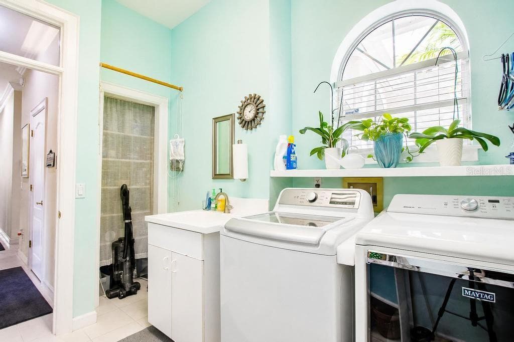 Single Family Residence at 9606 CAMBERLEY CIR, ORLANDO, photo 42 of 58