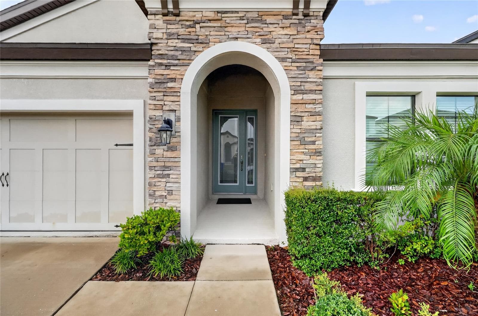 Single Family Residence at 12635 SHETLAND WALK DR, LITHIA, photo 5 of 57