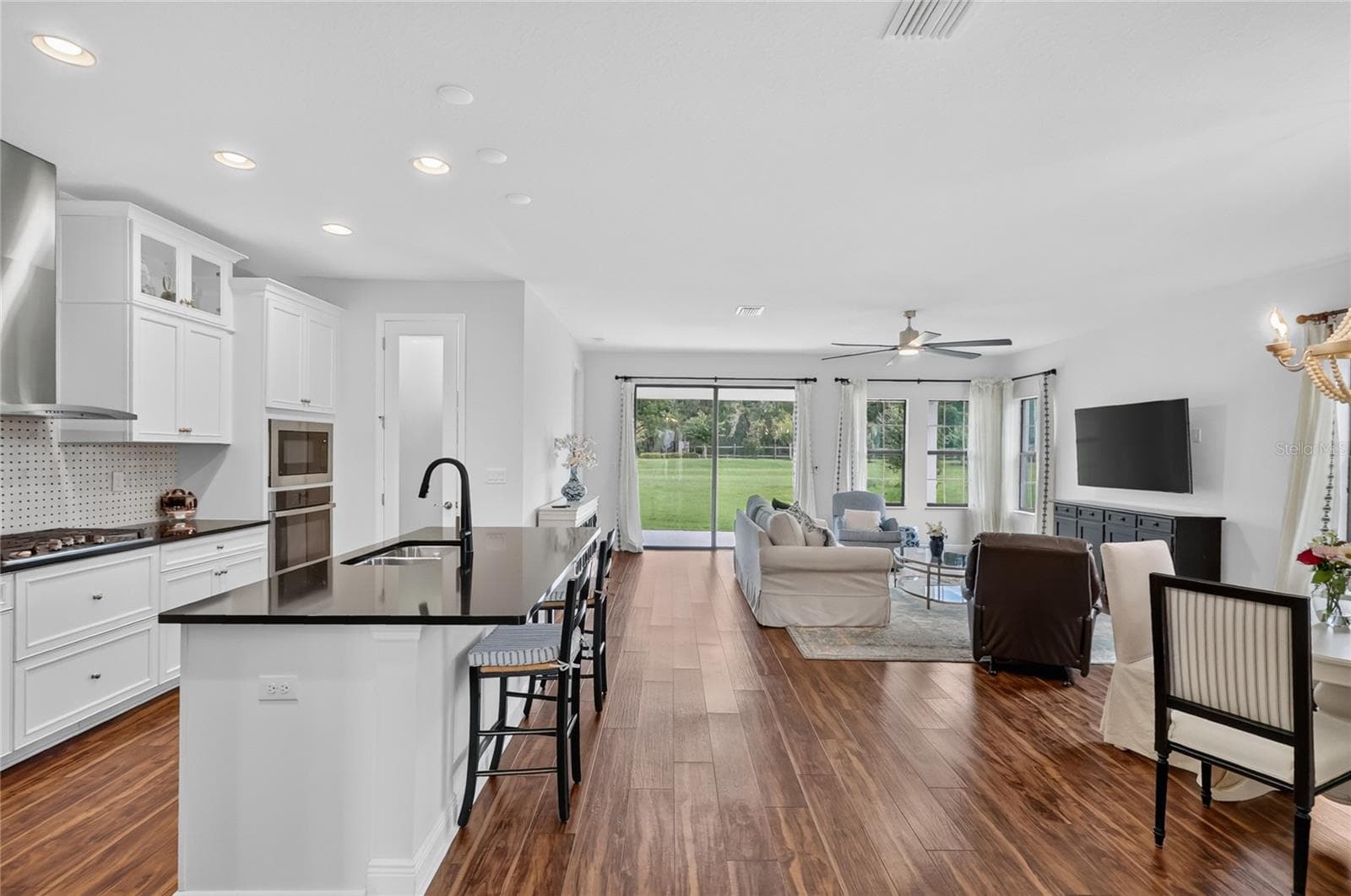 Single Family Residence at 12635 SHETLAND WALK DR, LITHIA, photo 9 of 57