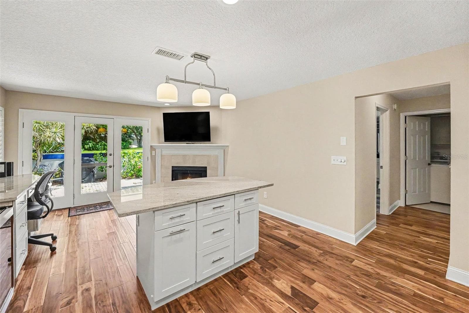 Townhouse at 1683 WATERMARK CIR NE, ST PETERSBURG, photo 7 of 46