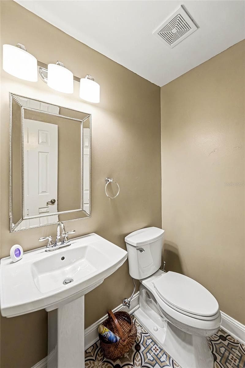 Townhouse at 1683 WATERMARK CIR NE, ST PETERSBURG, photo 29 of 46