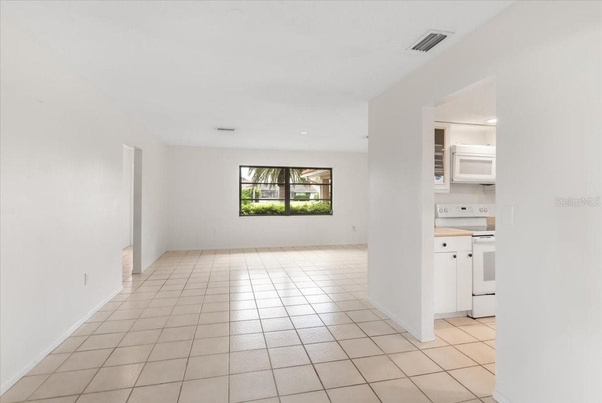 Single Family Residence at 1608 BOB O LINK DR, VENICE, photo 14 of 43