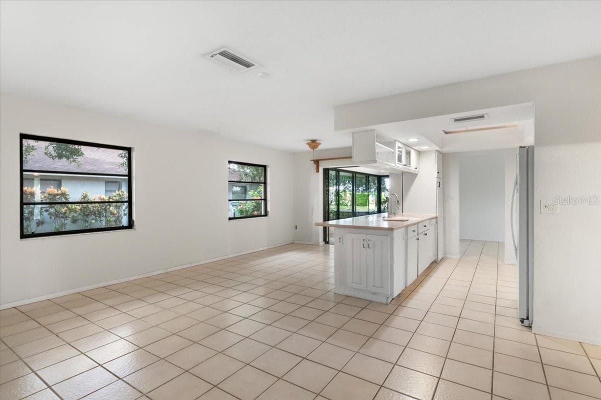 Single Family Residence at 1608 BOB O LINK DR, VENICE, photo 19 of 43