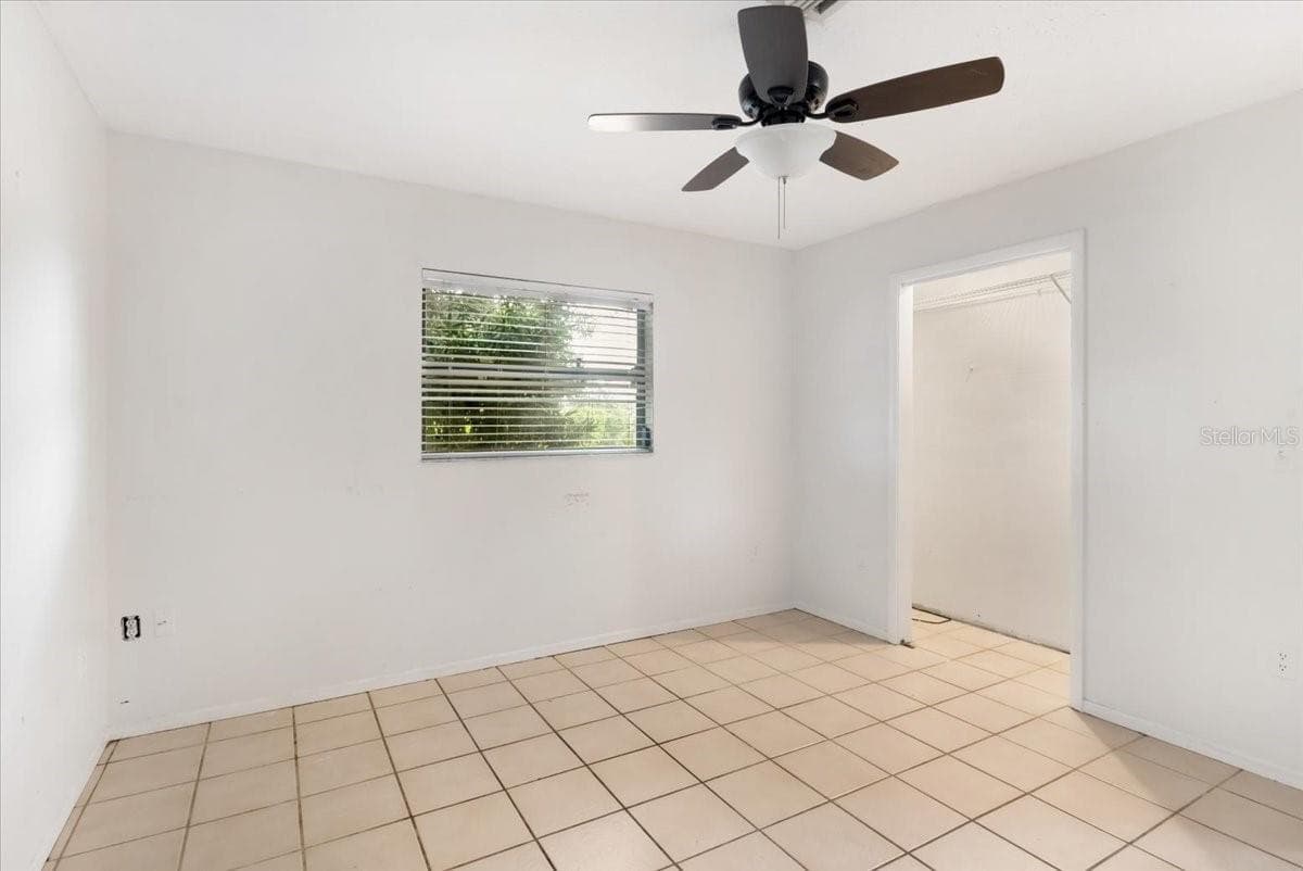 Single Family Residence at 1608 BOB O LINK DR, VENICE, photo 26 of 43