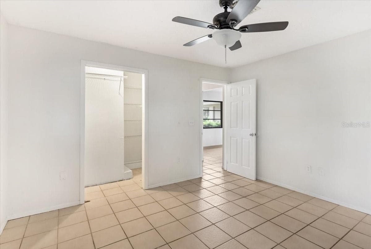 Single Family Residence at 1608 BOB O LINK DR, VENICE, photo 27 of 43