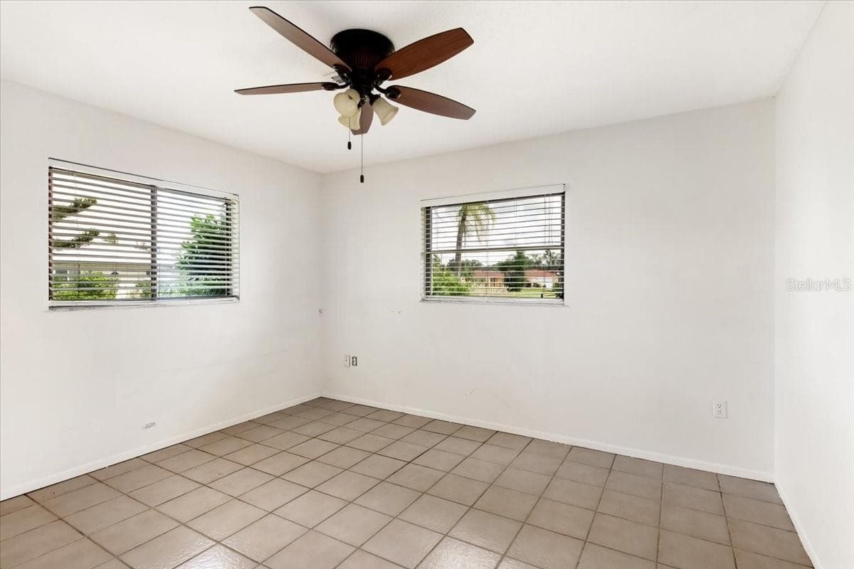 Single Family Residence at 1608 BOB O LINK DR, VENICE, photo 29 of 43