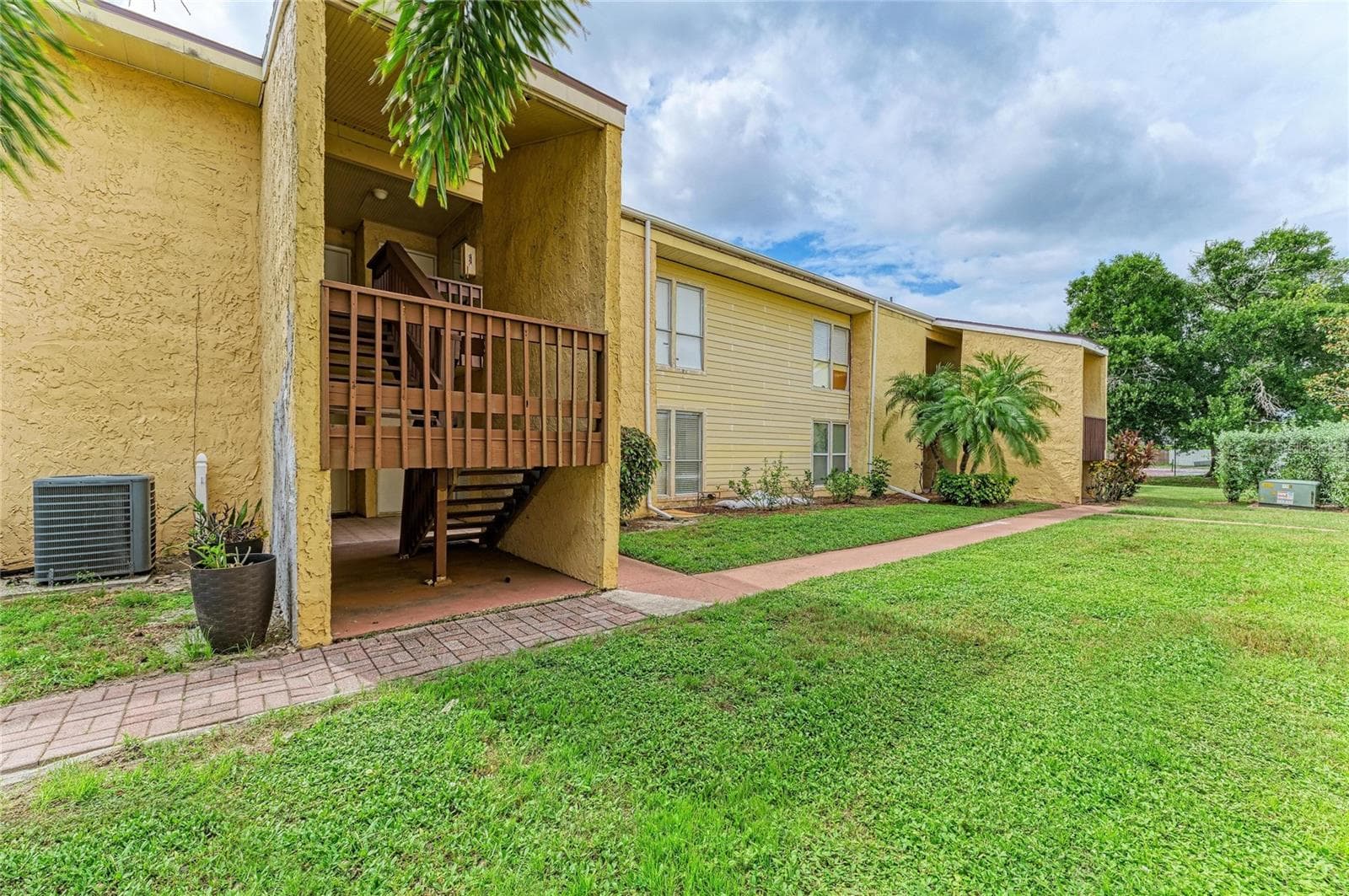 Condominium at 3471 CLARK RD #169, SARASOTA, photo 4 of 32