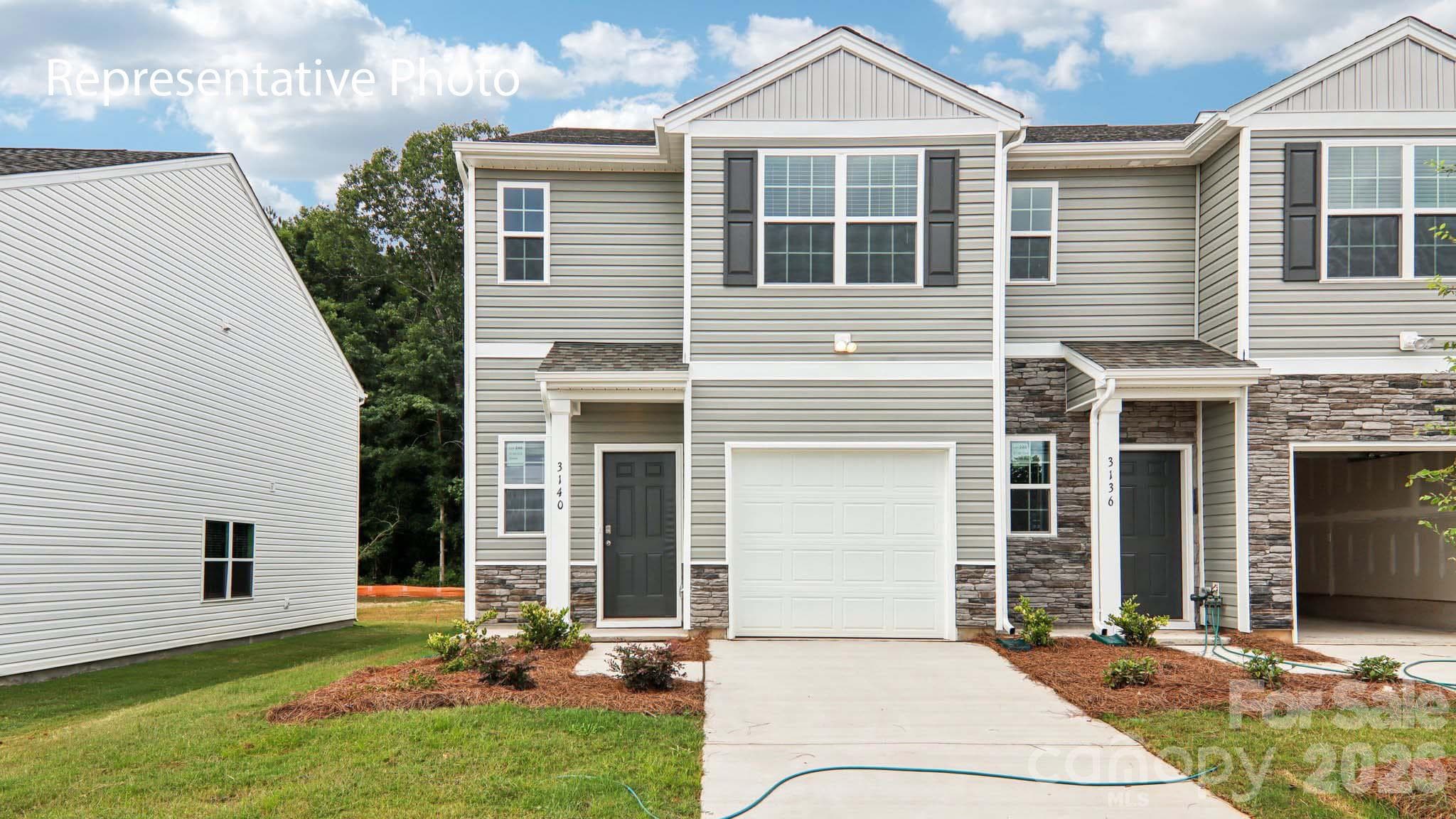 Townhouse at Lincolnton, photo 2 of 23