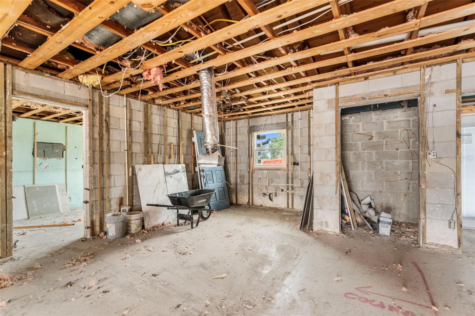 Single Family Residence at 9570 SUN ISLE DR NE, ST PETERSBURG, photo 10 of 35