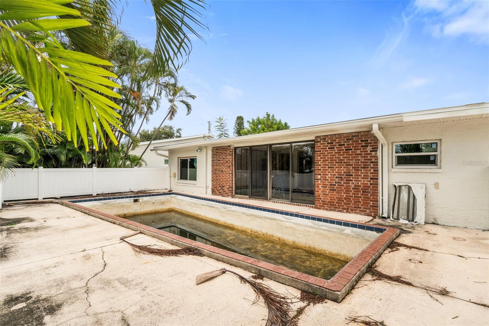 Pool - 9570 SUN ISLE DR NE, ST PETERSBURG