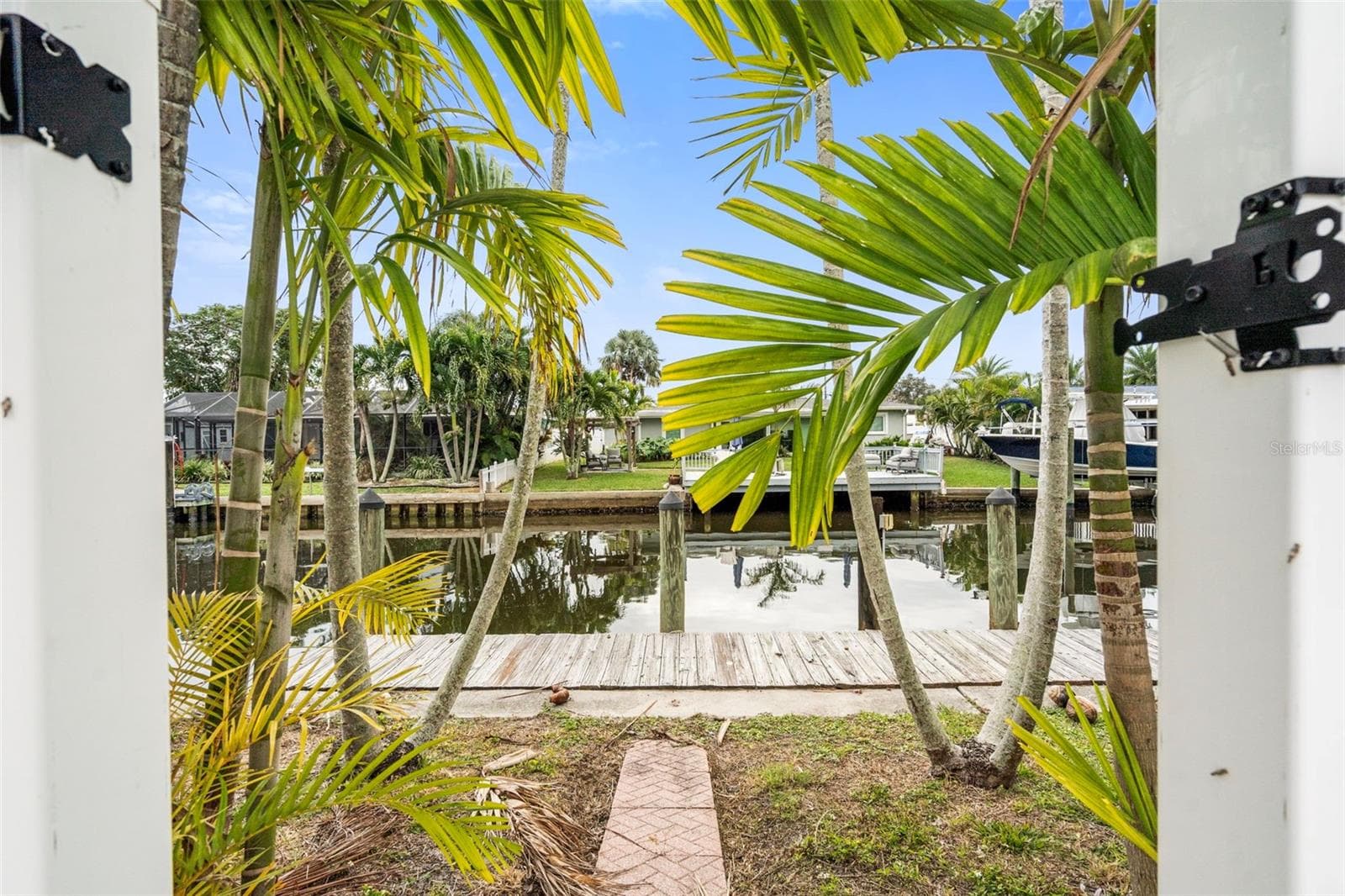 Single Family Residence at 9570 SUN ISLE DR NE, ST PETERSBURG, photo 28 of 35