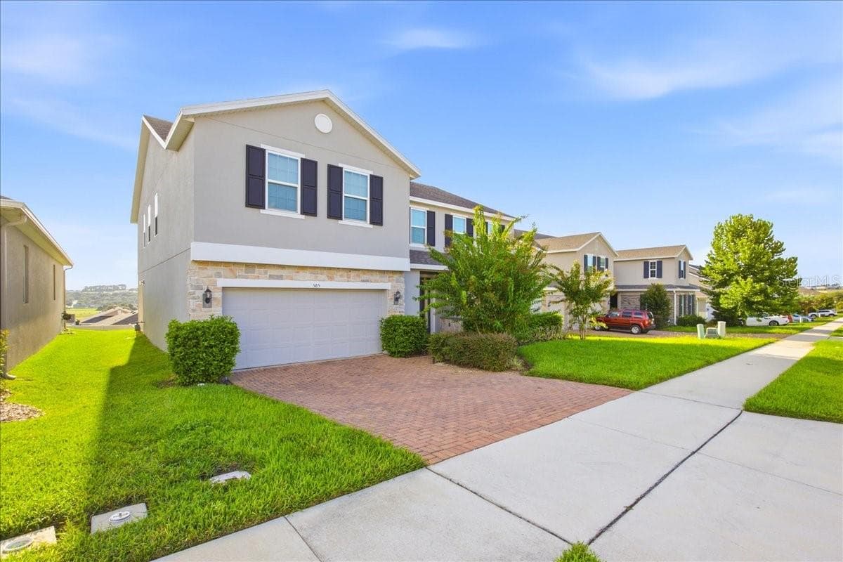 Single Family Residence at 585 STERLING RESERVE WAY, MINNEOLA, photo 2 of 47