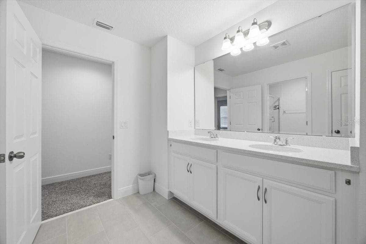 Single Family Residence at 585 STERLING RESERVE WAY, MINNEOLA, photo 20 of 47