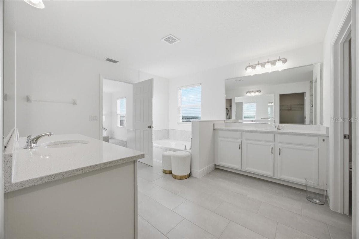 Single Family Residence at 585 STERLING RESERVE WAY, MINNEOLA, photo 30 of 47