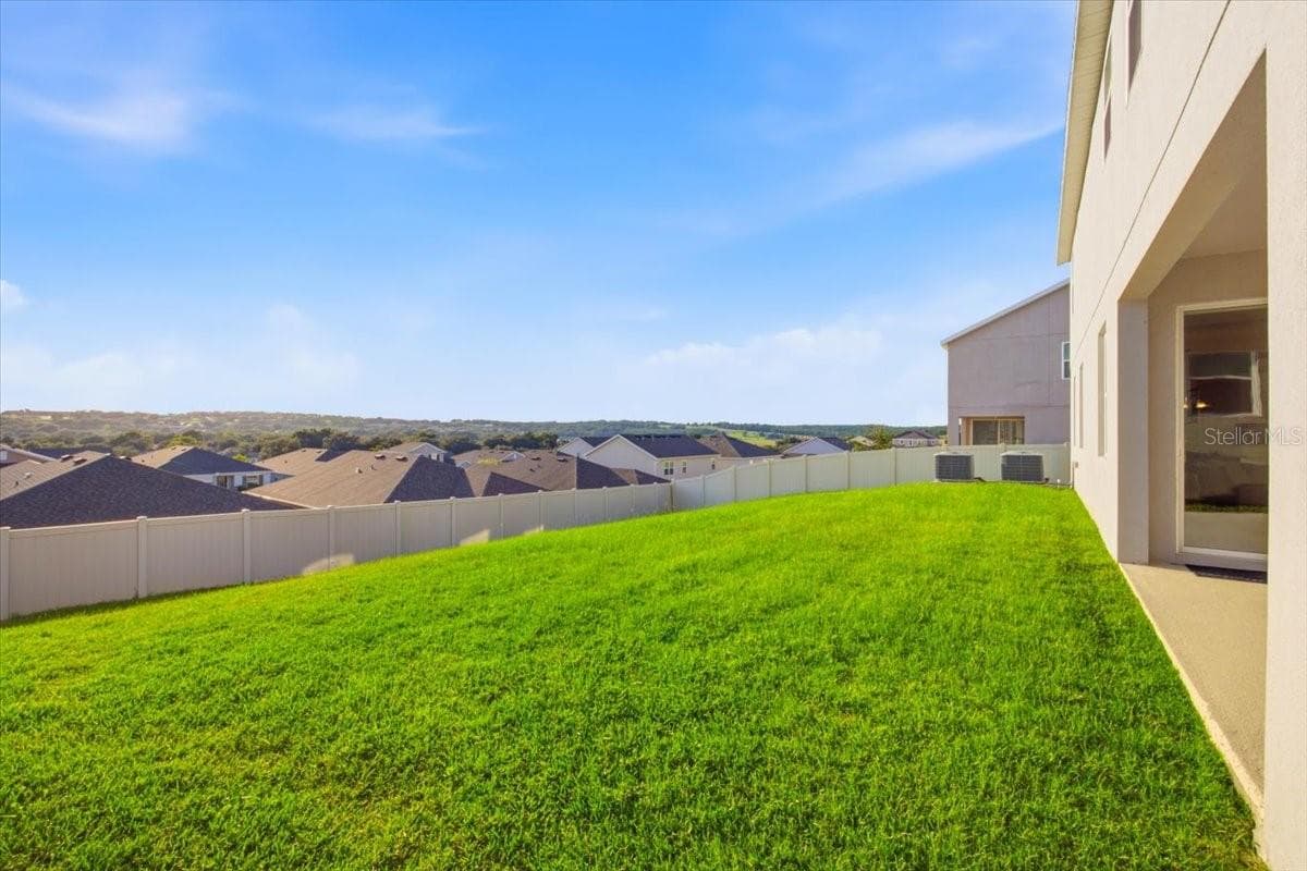 Single Family Residence at 585 STERLING RESERVE WAY, MINNEOLA, photo 37 of 47