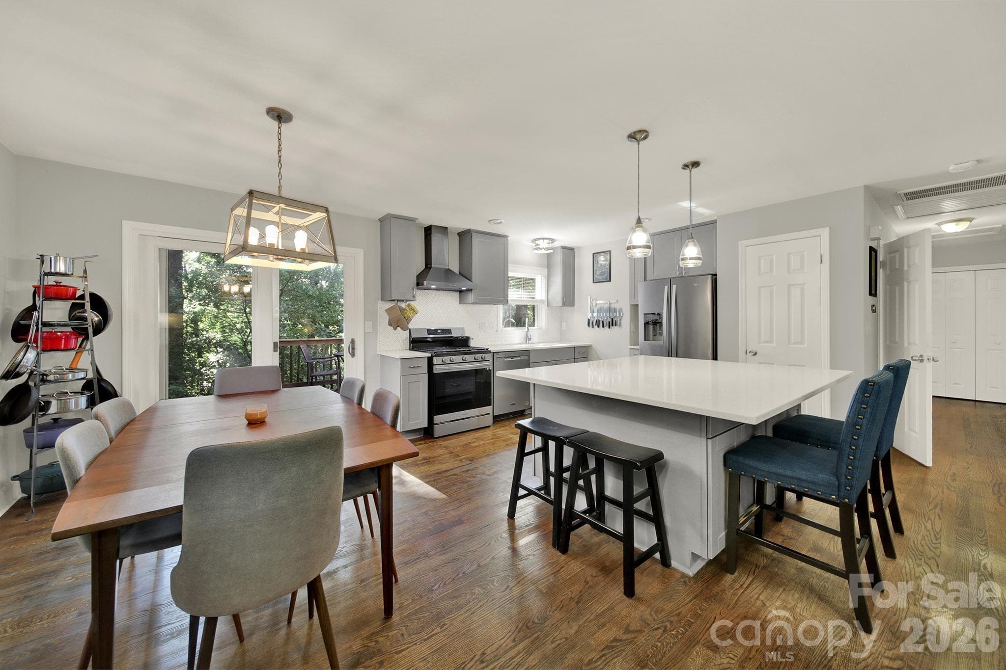Single Family Residence at 7439 Watercrest Road, Charlotte, photo 7 of 32