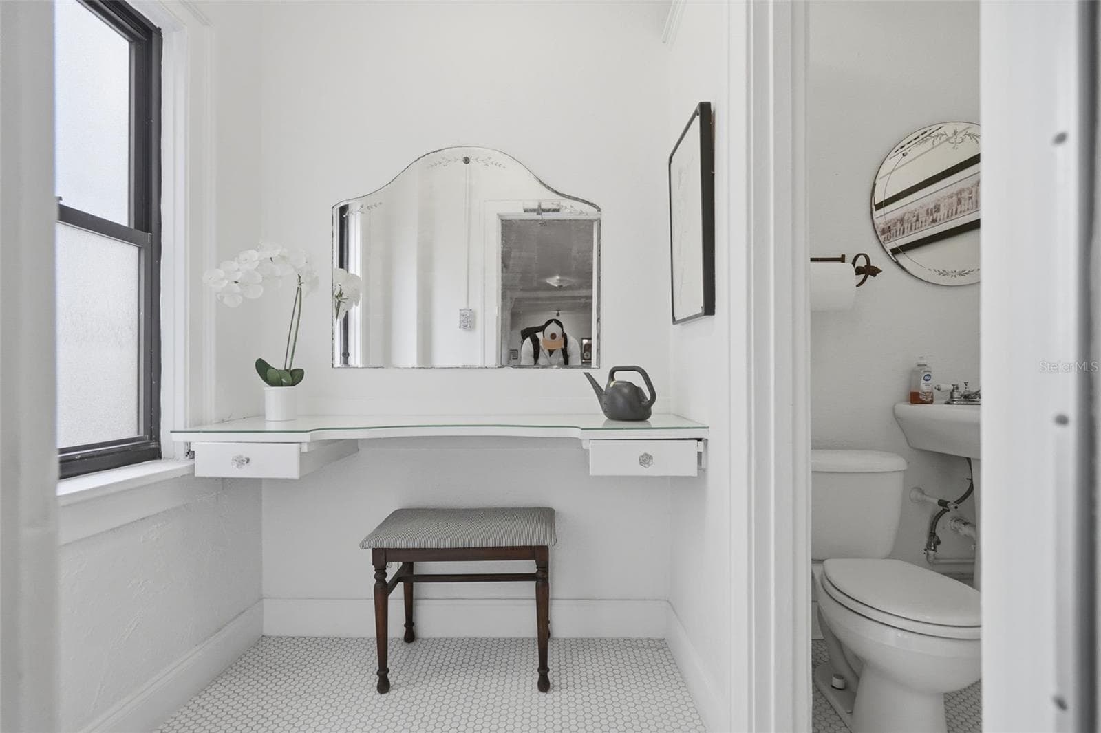 Lobby bathroom - 130 4TH AVE N #504, ST PETERSBURG