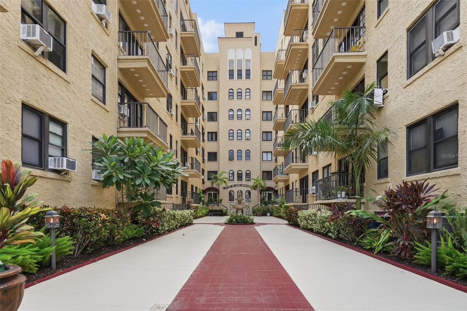 Condominium at 130 4TH AVE N #504, ST PETERSBURG, photo 36 of 45