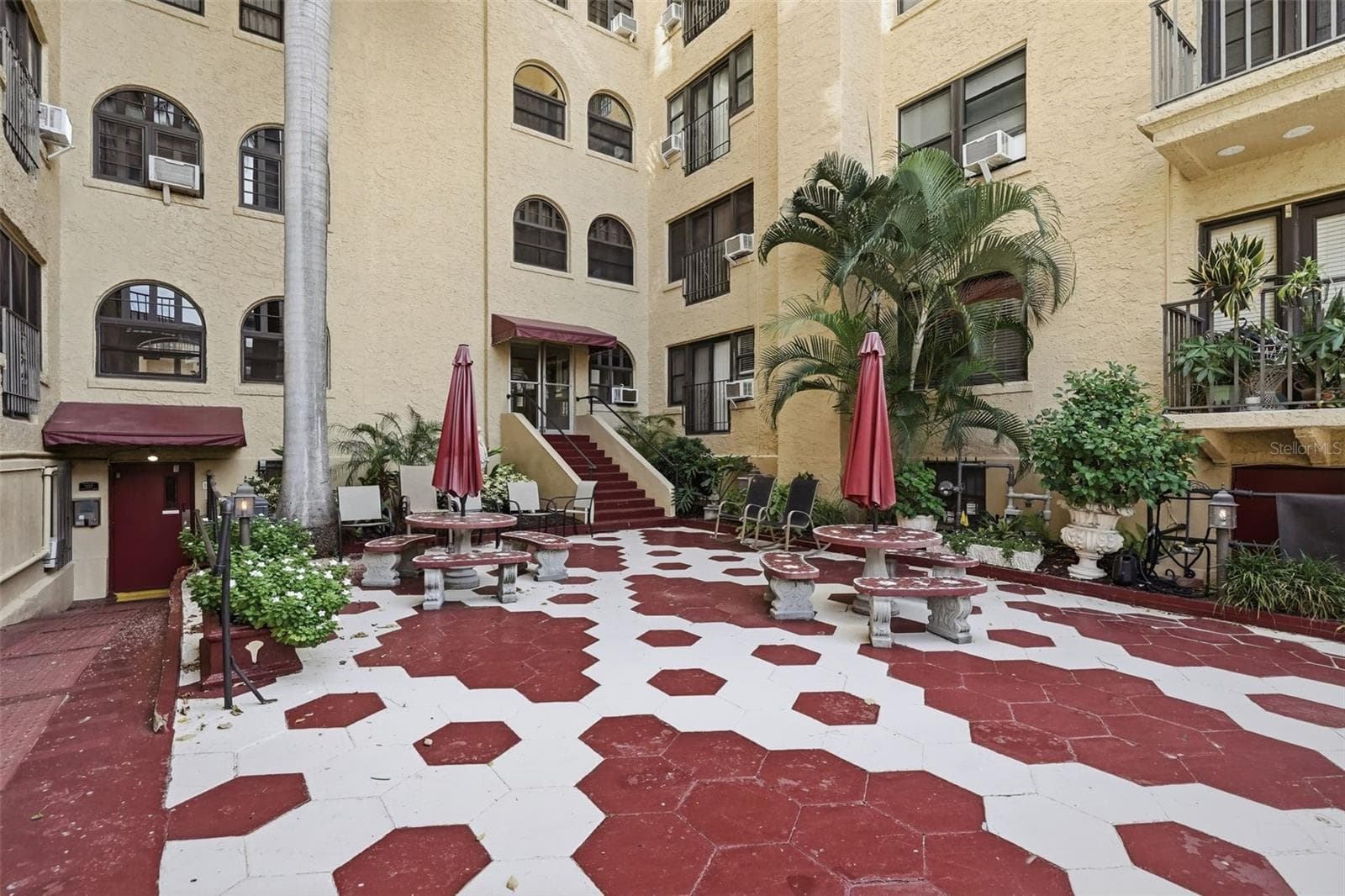 Condominium at 130 4TH AVE N #504, ST PETERSBURG, photo 37 of 45